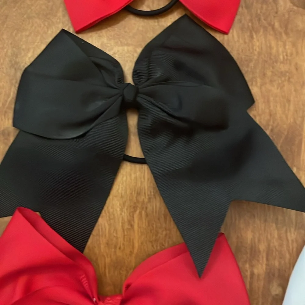 Cheer/dance bows